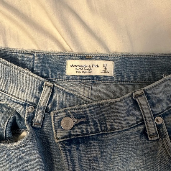 *SOLD* ABERCROMBIE 90s Straight Ultra High Rise Jeans - Picture 3 of 4